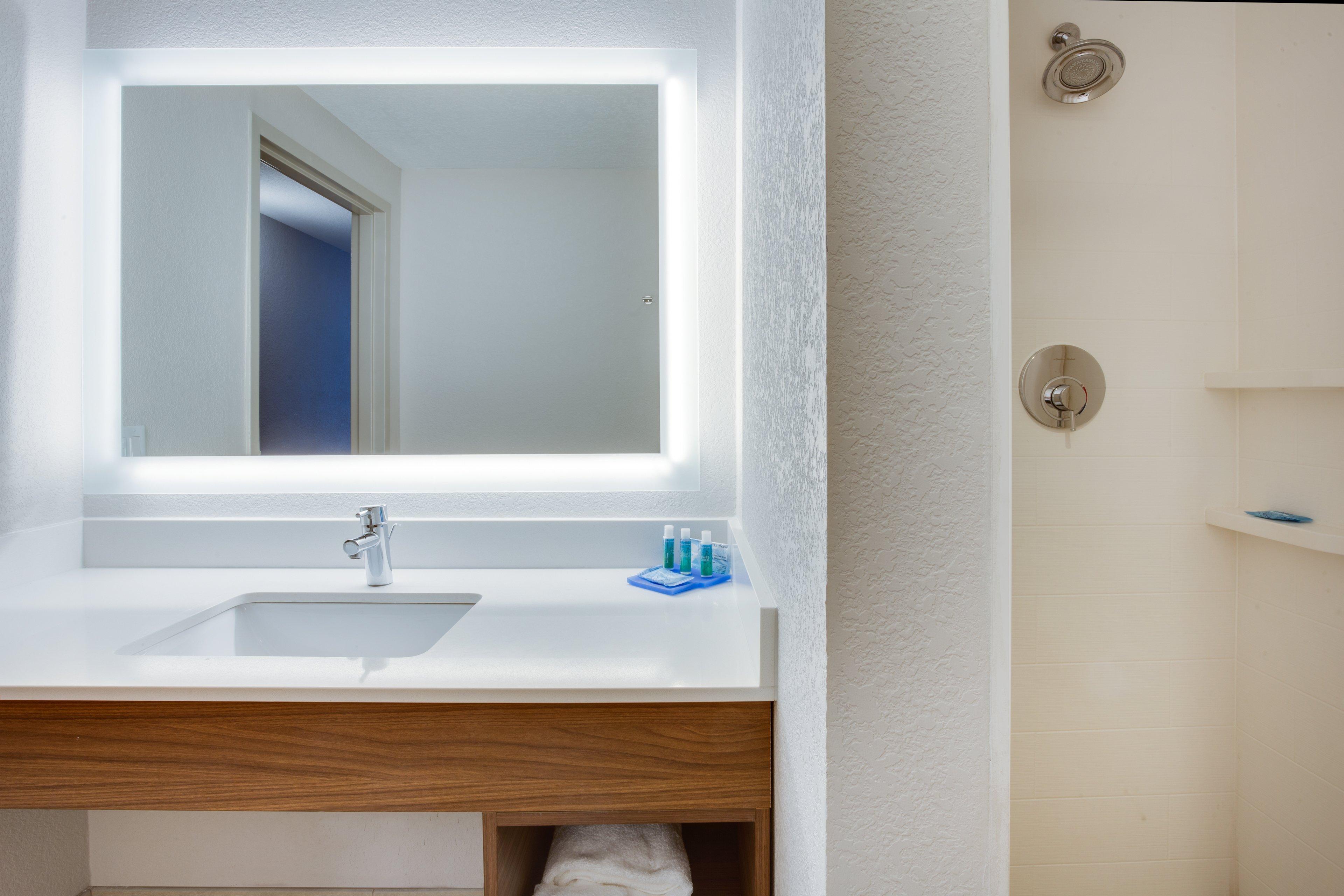 Holiday Inn Express Hotel & Suites Tampa-Fairgrounds-Casino By Ihg Mango Eksteriør billede