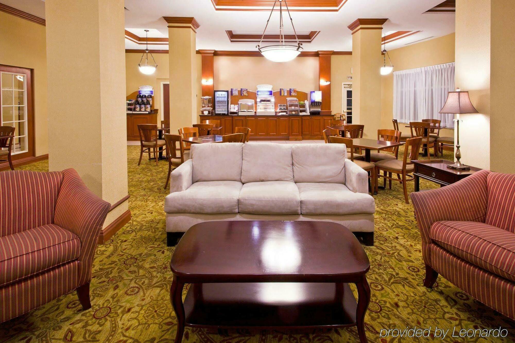 Holiday Inn Express Hotel & Suites Tampa-Fairgrounds-Casino By Ihg Mango Restaurant billede
